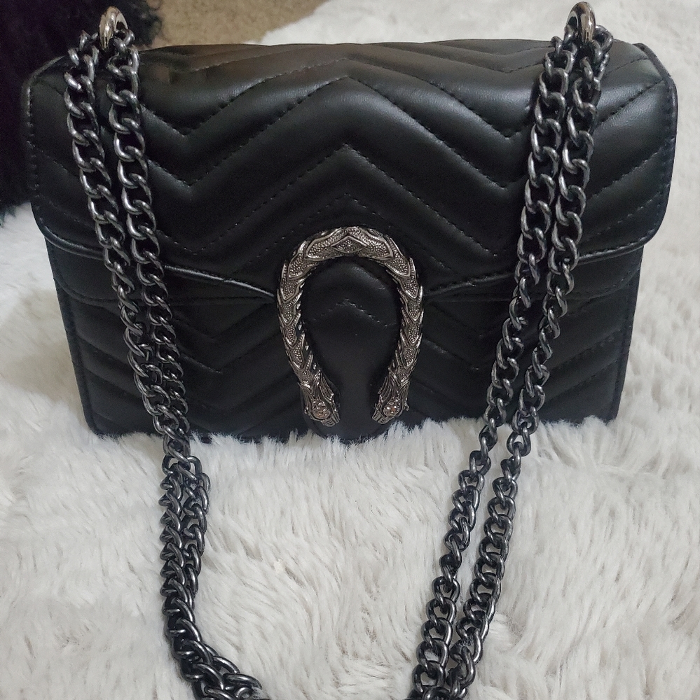 Trendy Black Shoulder Bag